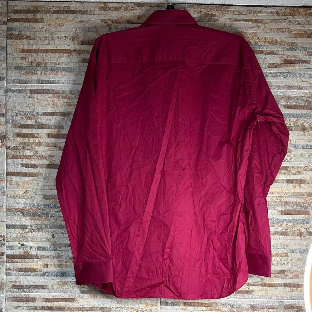 Elegant Maroon Dress Shirt for Men - Picture 4 of 6